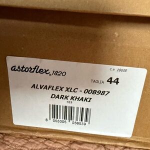 Huckberry Dark Khaki Men's Boots